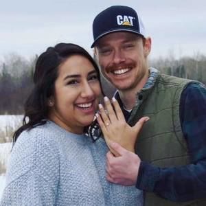 Meet your Posher, Mia